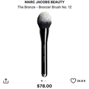 Marc Jacobs bronzer brush